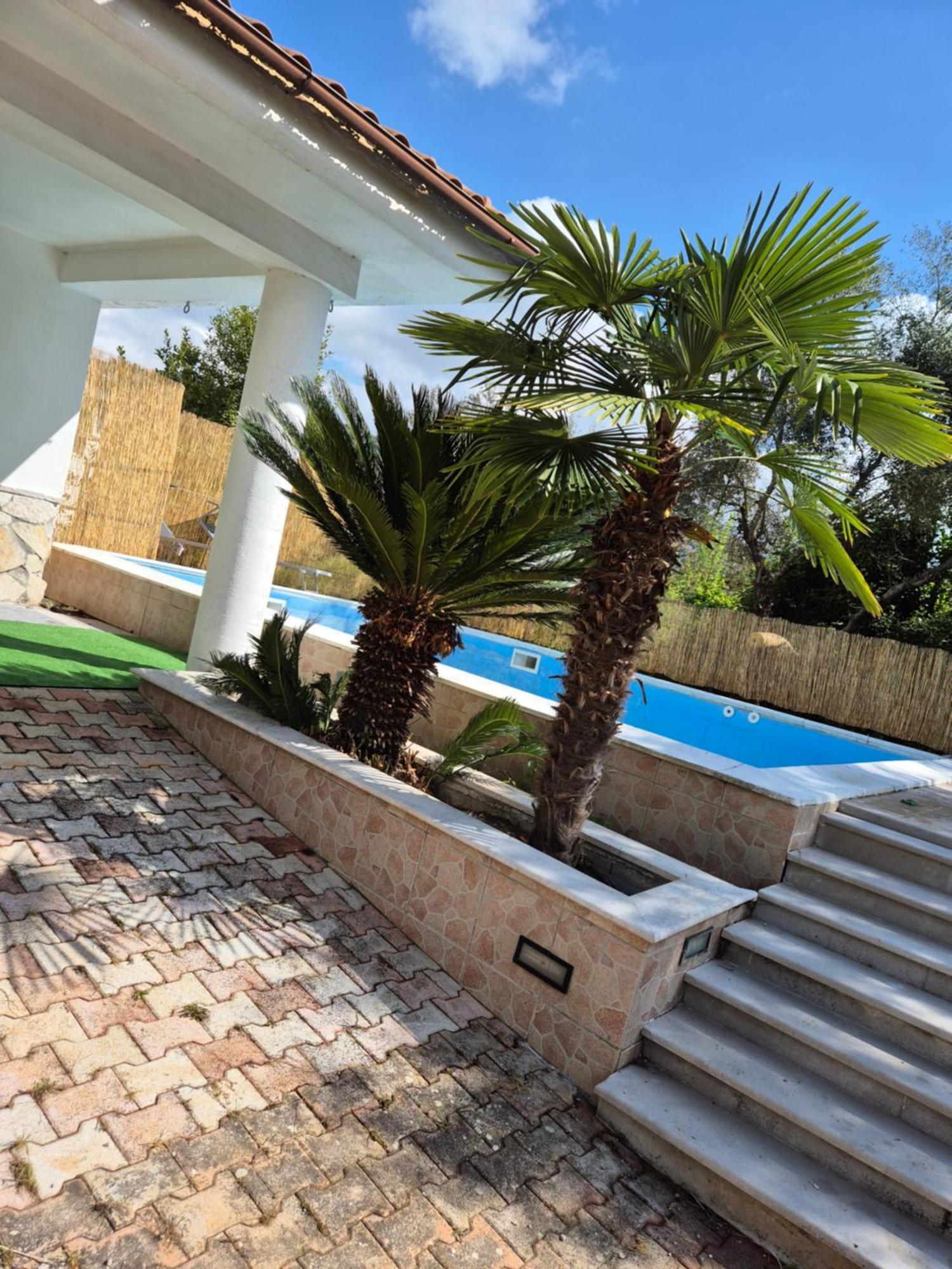Dalu Con Piscina Villa *