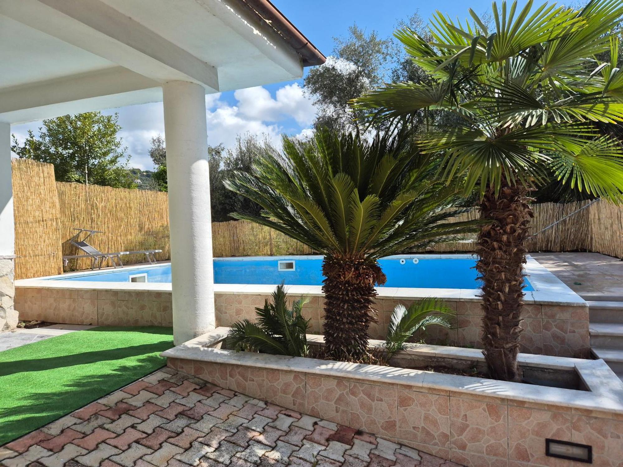 Villa Dalu Con Piscina *