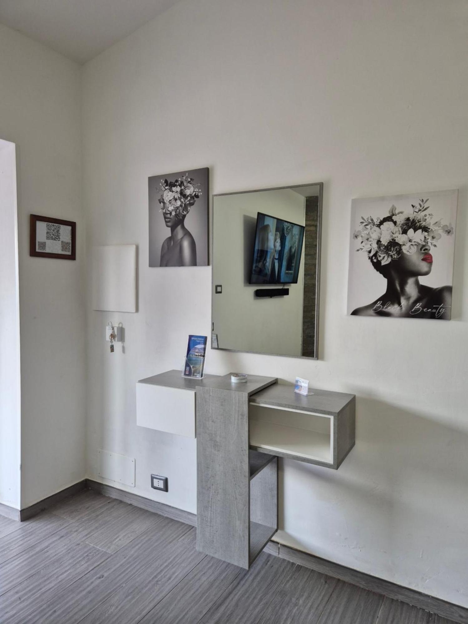 Villa Dalu Con Piscina Itri